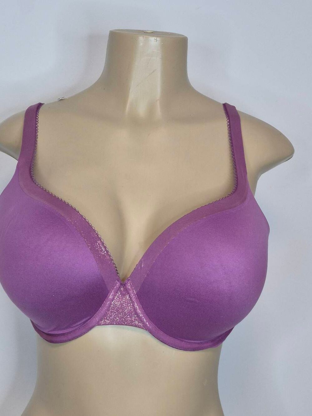 Victoria's secret bra 34DDD - Picture 2 of 9